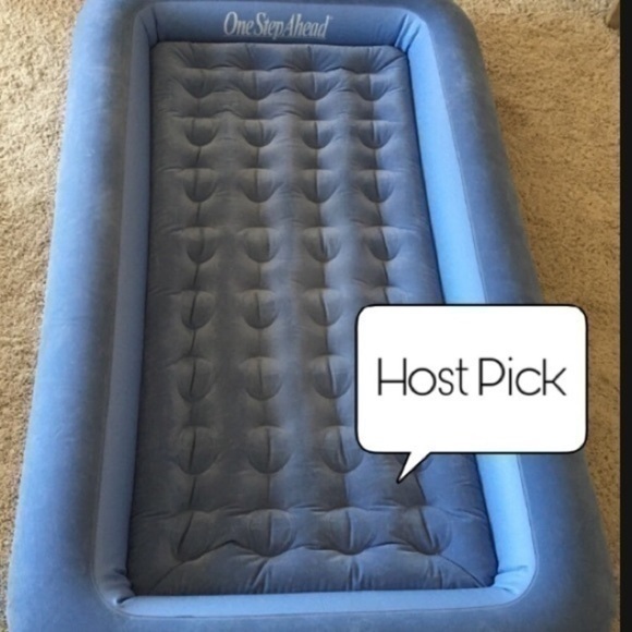 One Step Ahead toddler air mattress - Picture 1 of 15